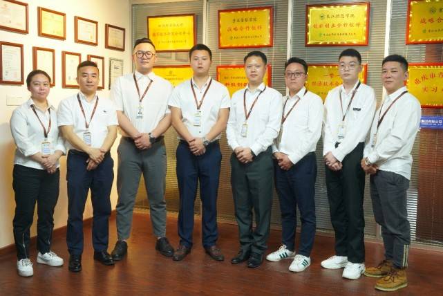 橙柚青入驻重庆科创传媒头部企业仙界科技集团线上项目“寻项网”