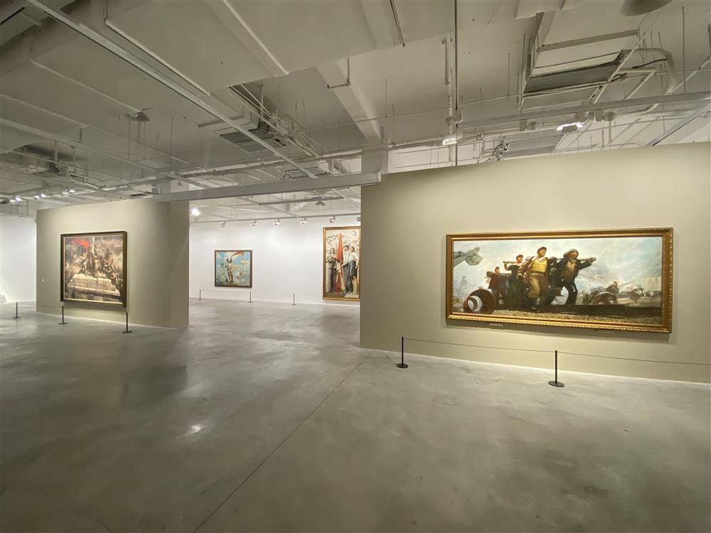 “东方风来——上海油画雕塑院特展”展出