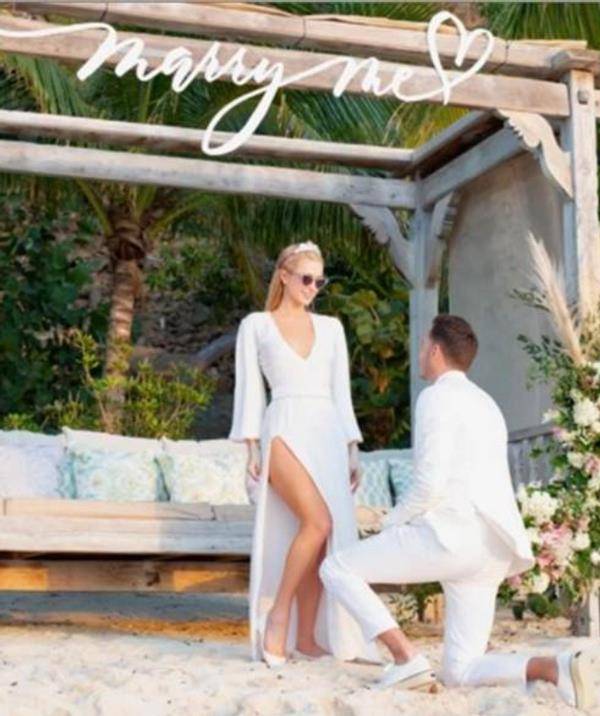 40岁酒店集团千金4度订婚<strong></p>
<p>卡特币</strong>,超大钻戒价值千万,自曝正准备试管