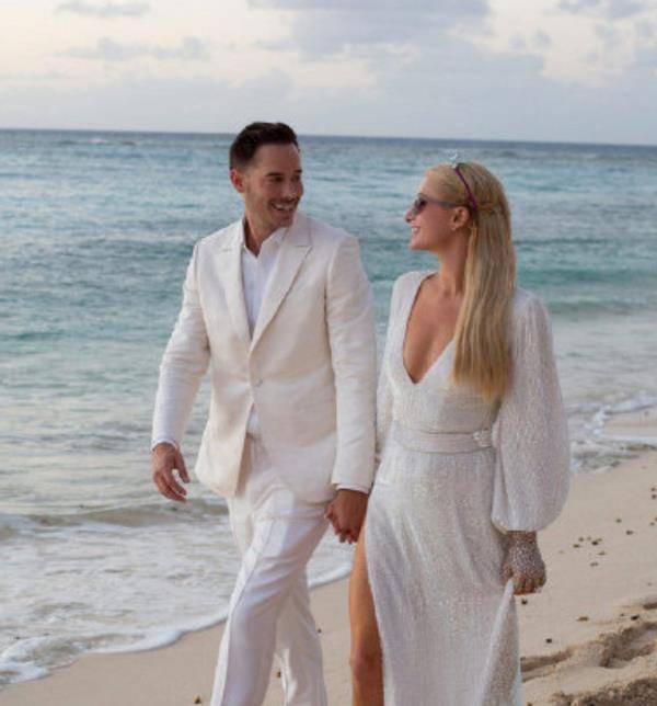 40岁酒店集团千金4度订婚<strong></p>
<p>卡特币</strong>,超大钻戒价值千万,自曝正准备试管