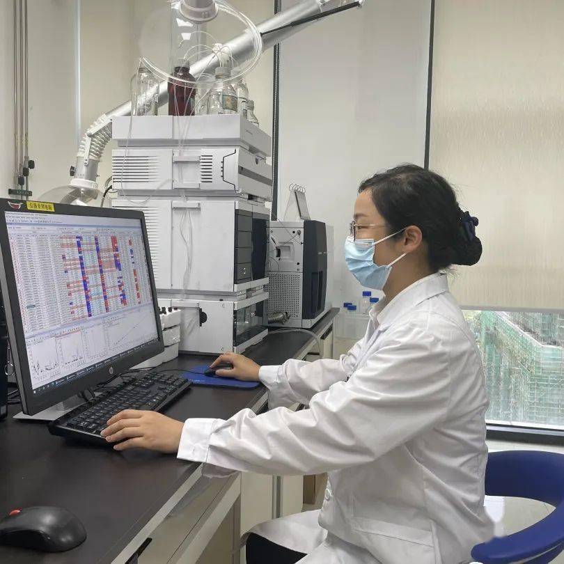 向上向善青年榜样｜国门线上无畏不悔的青春