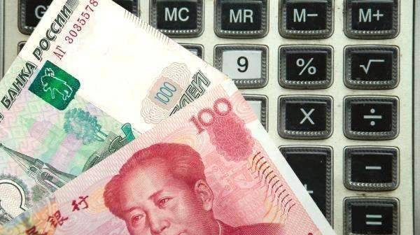 俄罗斯爱上人民币，俄证交所成交量增长30倍，西方制裁落单？