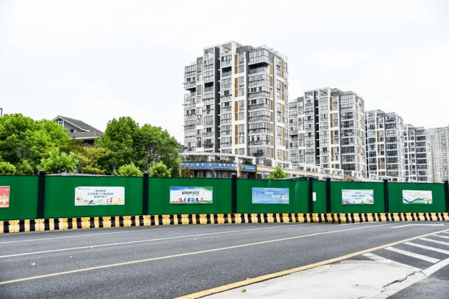 游泰州<strong></p>
<p>泰合币</strong>，遇见省运，和“泰宝”“凤娃”合个影