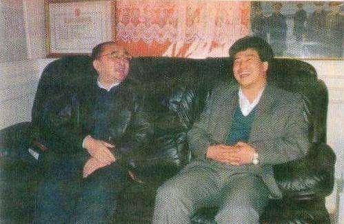 上世纪最荒谬的骗局:初中生号称可以将水变油<strong></p>
<p>世纪币</strong>,骗了四亿多人民币