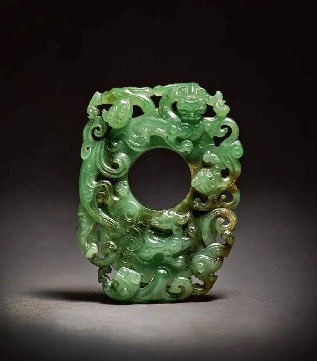 32件古玉一出手就卖了3807万:只要藏品“牛”<strong></p>
<p>世纪币</strong>,哪有不赚钱