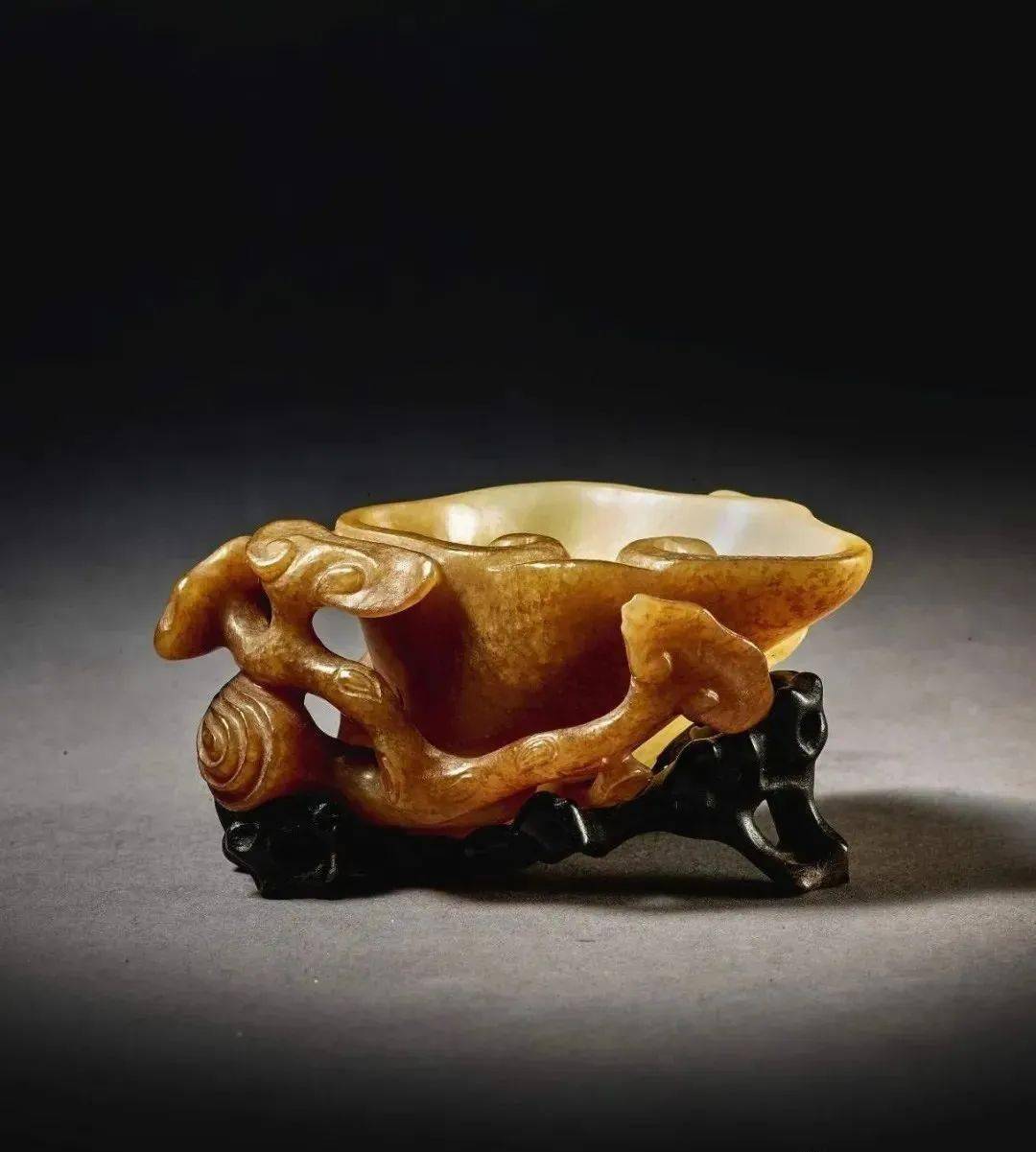 32件古玉一出手就卖了3807万:只要藏品“牛”<strong></p>
<p>世纪币</strong>,哪有不赚钱