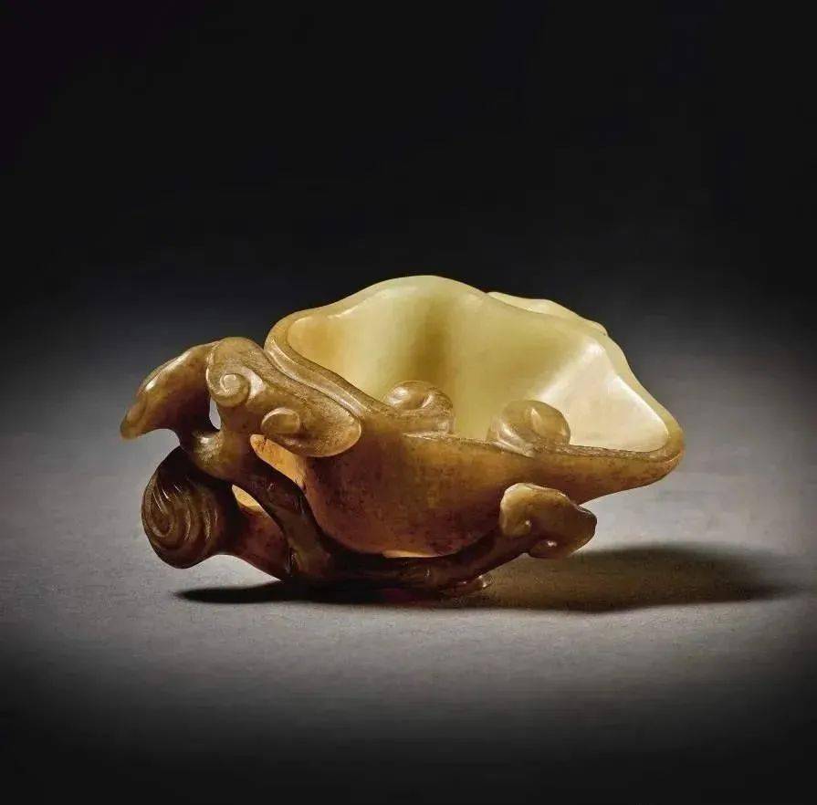 32件古玉一出手就卖了3807万:只要藏品“牛”<strong></p>
<p>世纪币</strong>,哪有不赚钱