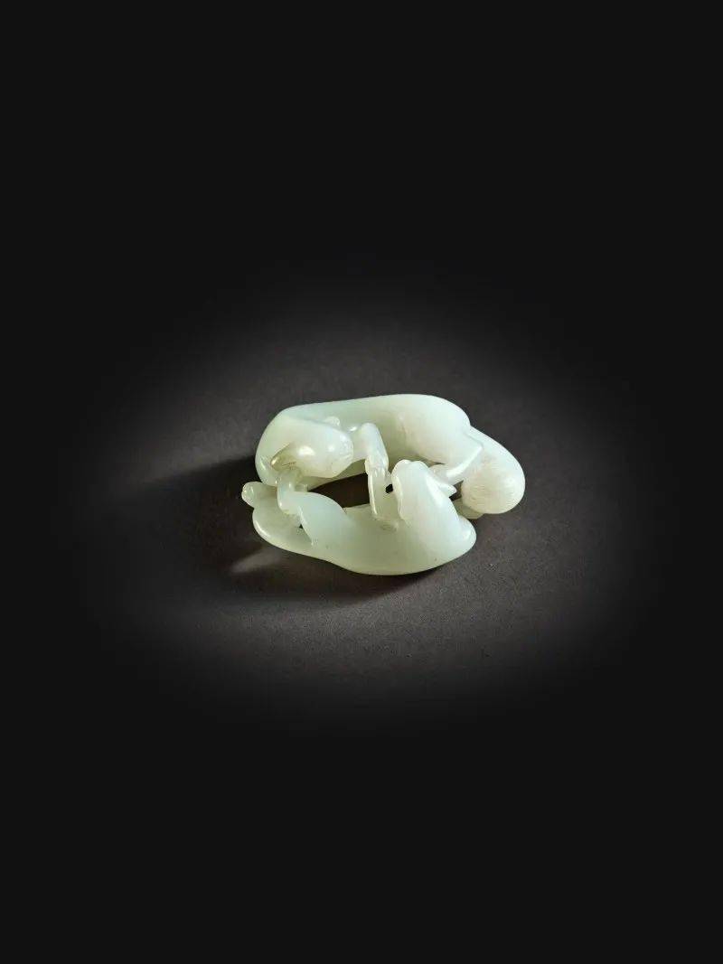 32件古玉一出手就卖了3807万:只要藏品“牛”<strong></p>
<p>世纪币</strong>,哪有不赚钱