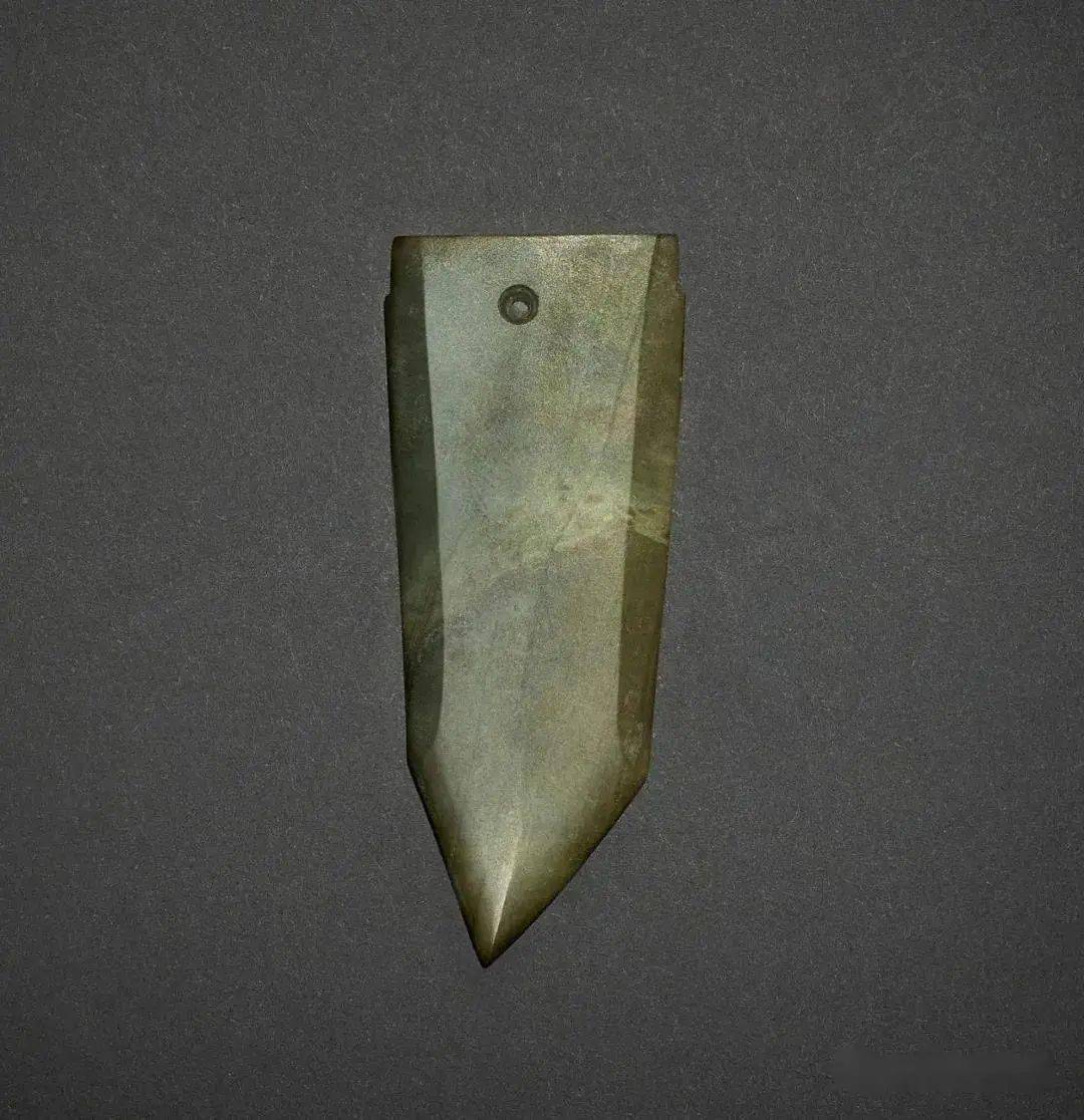 32件古玉一出手就卖了3807万:只要藏品“牛”<strong></p>
<p>世纪币</strong>,哪有不赚钱