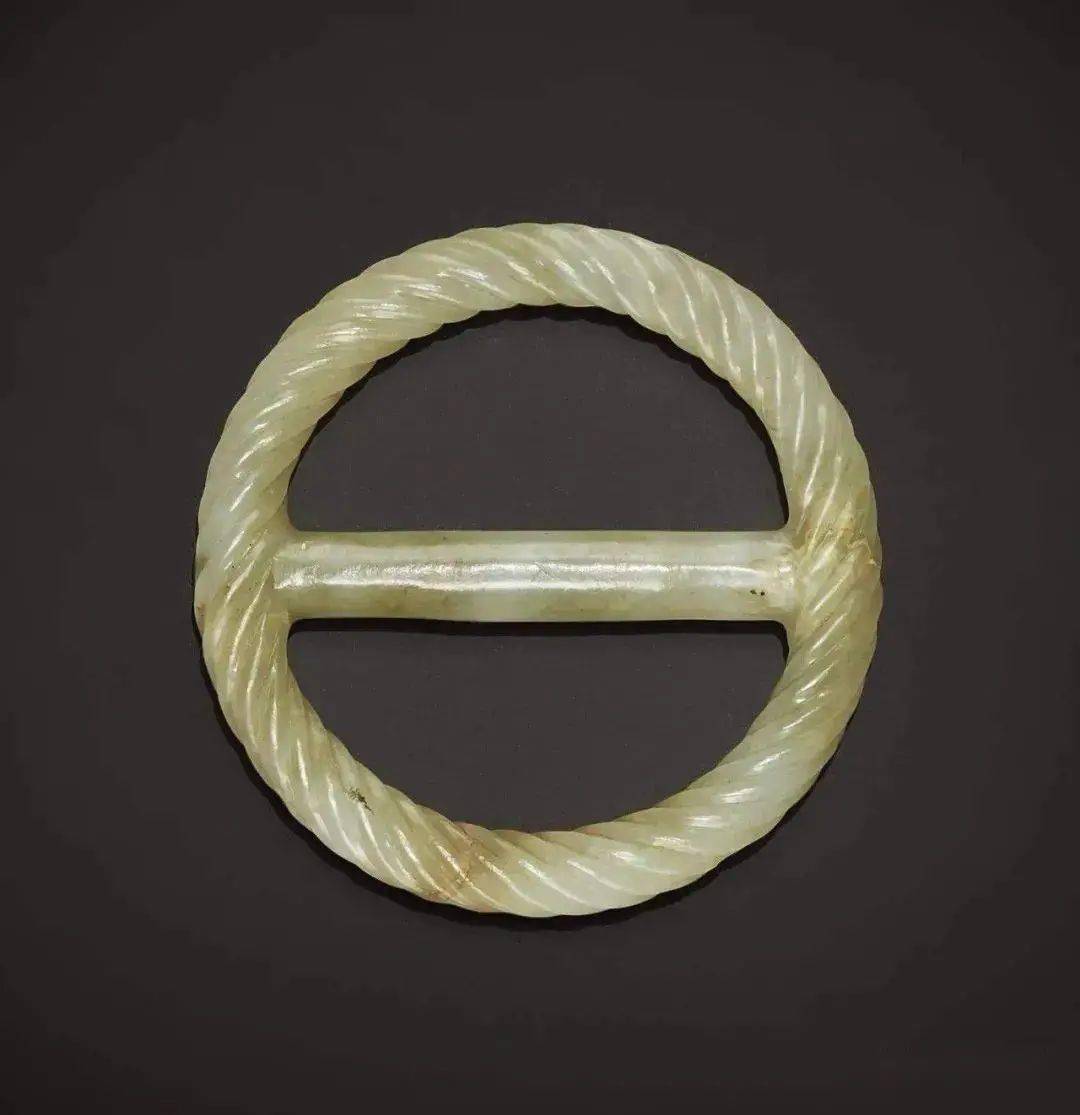 32件古玉一出手就卖了3807万:只要藏品“牛”<strong></p>
<p>世纪币</strong>,哪有不赚钱