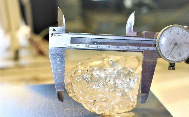 世界第三巨型钻石被发现这颗世纪之钻估值近130亿元人民币