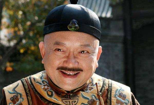 和珅到底多有钱<strong></p>
<p>币别换算</strong>,换算成人民币是多少?数字惊人