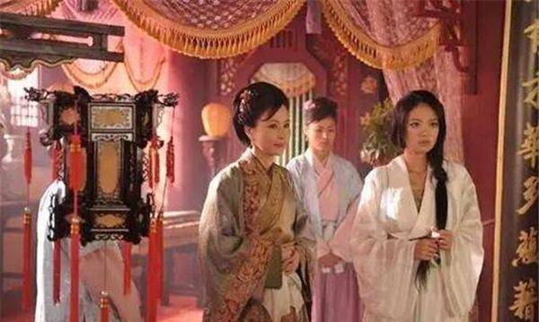 古代逛一次“青楼”<strong></p>
<p>币别换算</strong>,要多少银子?换算成人民币是多少?