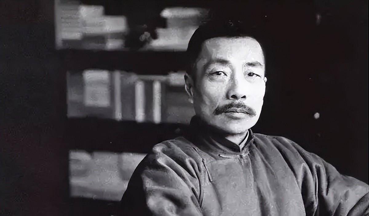 鲁迅当时月工资350块大洋<strong></p>
<p>币别换算</strong>,如果换算成人民币,相当于多少钱?