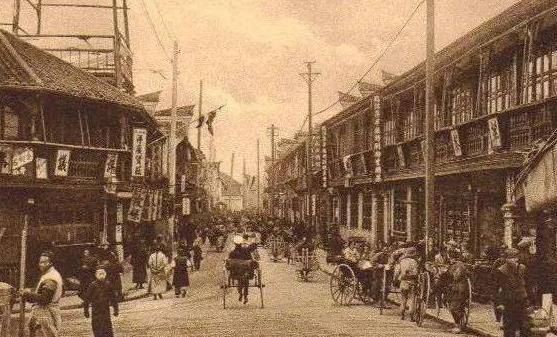 民国时期<strong></p>
<p>币别换算</strong>，鲁迅每月工资350块大洋，换算成人民币相当于多少钱？