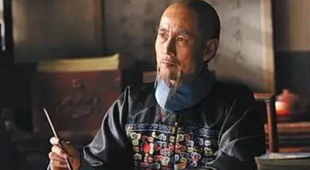 清朝官员退休工资<strong></p>
<p>币别换算</strong>，每年只有50两白银，换算成人民币是多少钱