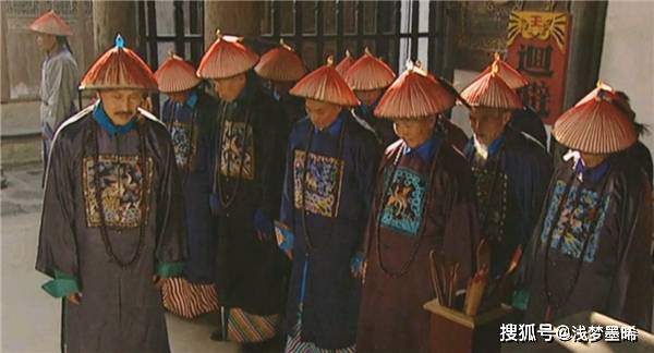 清朝官员退休工资每年是50两白银<strong></p>
<p>币别换算</strong>,换算成现在的人民币值多少?