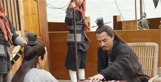 朱元璋规定：贪赃60两银子以上斩首，明朝60两换算成人民币是多少