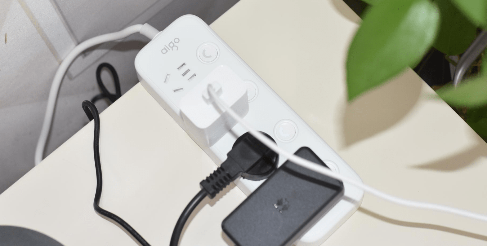 仅需几十元实现插排单控<strong></p>
<p>排单币</strong>,aigo AC0404插排到底好不好用