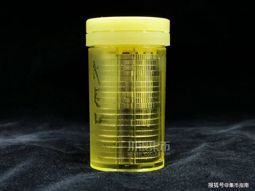 又一龙头币<strong></p>
<p>越币1000</strong>,仅发行1000枚!中国名画系列(捣练图)金银币本月发行!