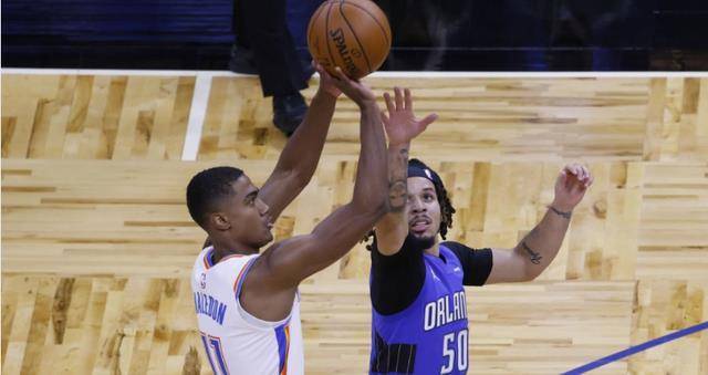 火箭和雷霆合作<strong></p>
<p>三鸟币</strong>，一石三鸟