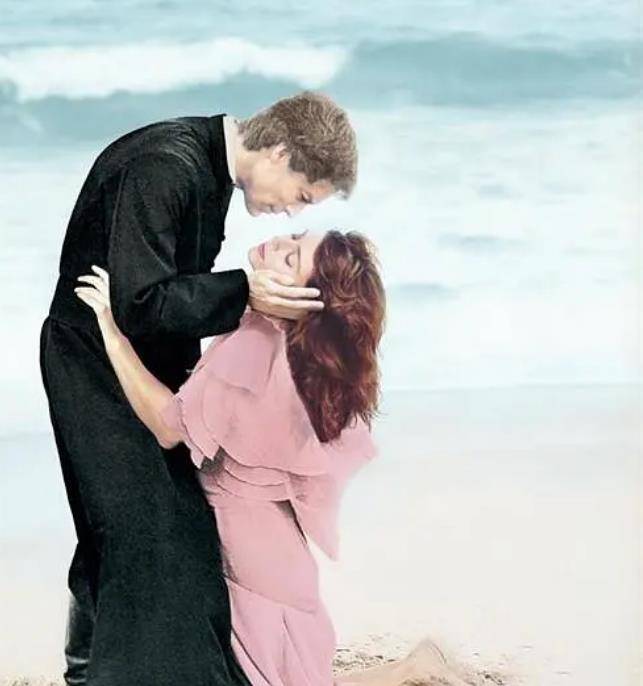 《荆棘鸟》：三只“荆棘鸟”，三种女性形象代表着不同的爱情观