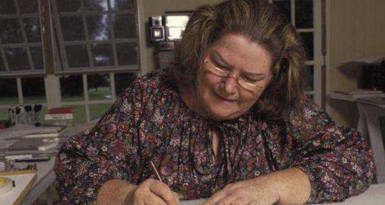 《荆棘鸟》:三只“荆棘鸟”<strong></p>
<p>三鸟币</strong>,三种女性形象代表着不同的爱情观