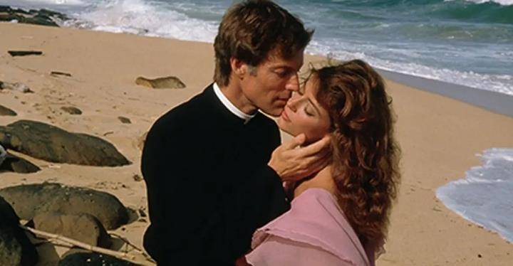 《荆棘鸟》:三只“荆棘鸟”<strong></p>
<p>三鸟币</strong>,三种女性形象代表着不同的爱情观