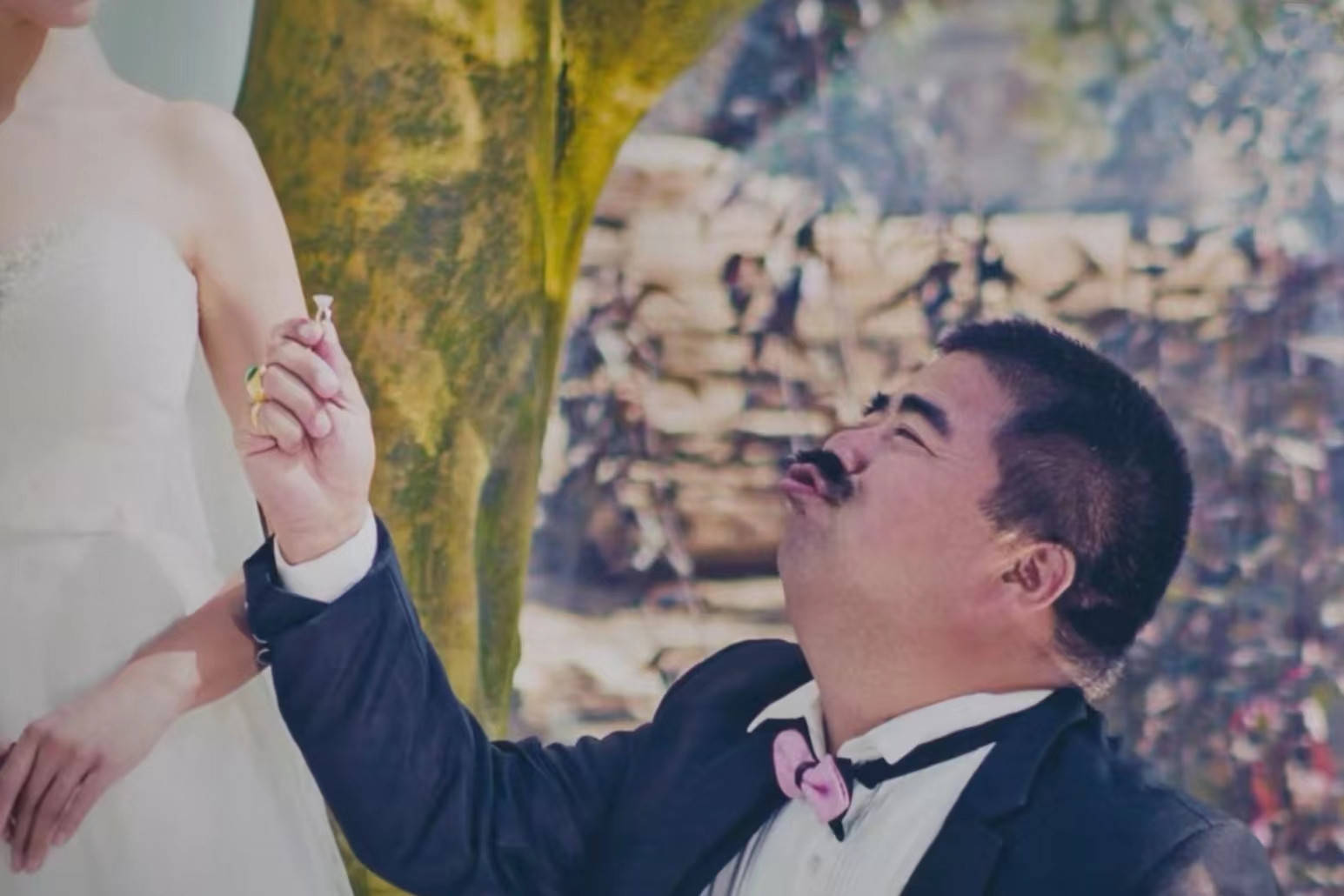 “秋雅老公”刘金卖茶叶蛋遭网暴<strong></p>
<p>蛋币网</strong>,本人情绪崩溃恳求网友停止伤害