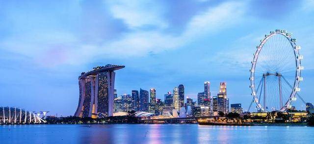 此国最大钱币面值5万人民币<strong></p>
<p>月亮币</strong>,有七成是华人,国旗上有五颗五角星