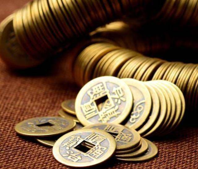 人民币上有一个“错别字”<strong></p>
<p>币天下</strong>,不少小学生都知道,为何现在还不改?