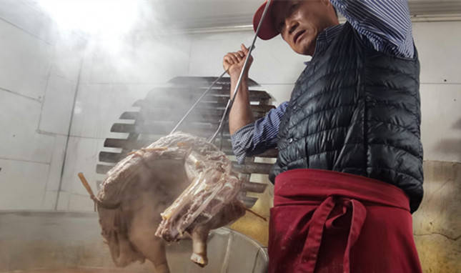 怎一个“鲜”字了得<strong></p>
<p>羊币</strong>!杭州又到一年羊肉飘香时