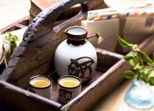 "互联网＋酒水+嗨购模式”行业发展模式的变革与创新