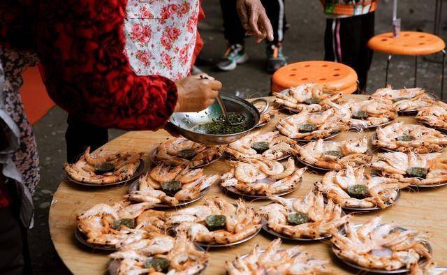 结婚要花多少钱<strong></p>
<p>买股票要多少钱</strong>?