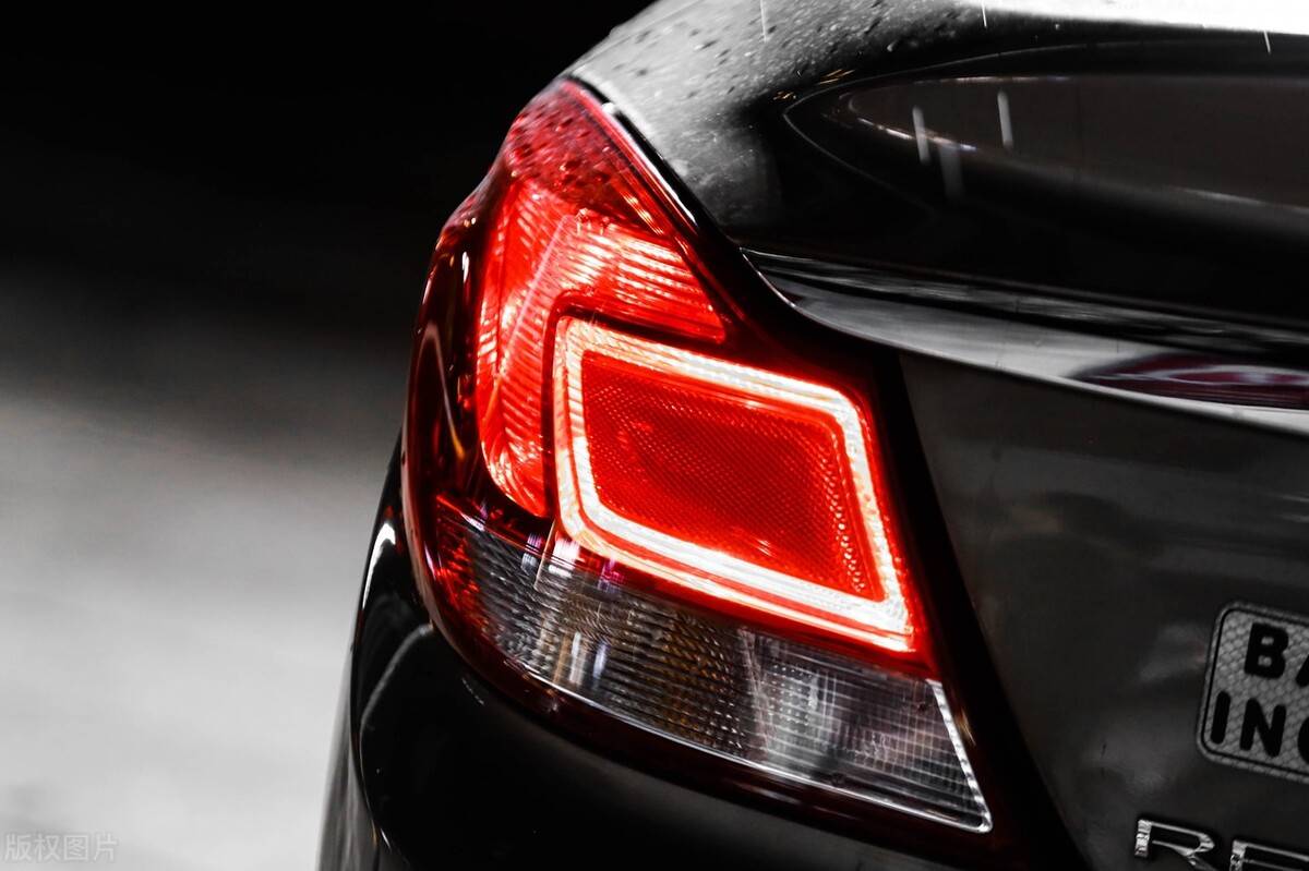 A股的成功摘帽大军又多<strong></p>
<p>股票开市</strong>了一员