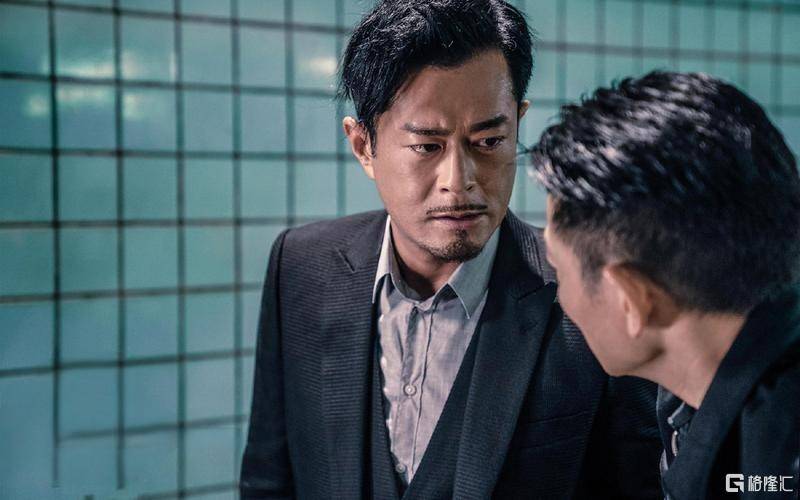 人民币持续贬值，怎么看？