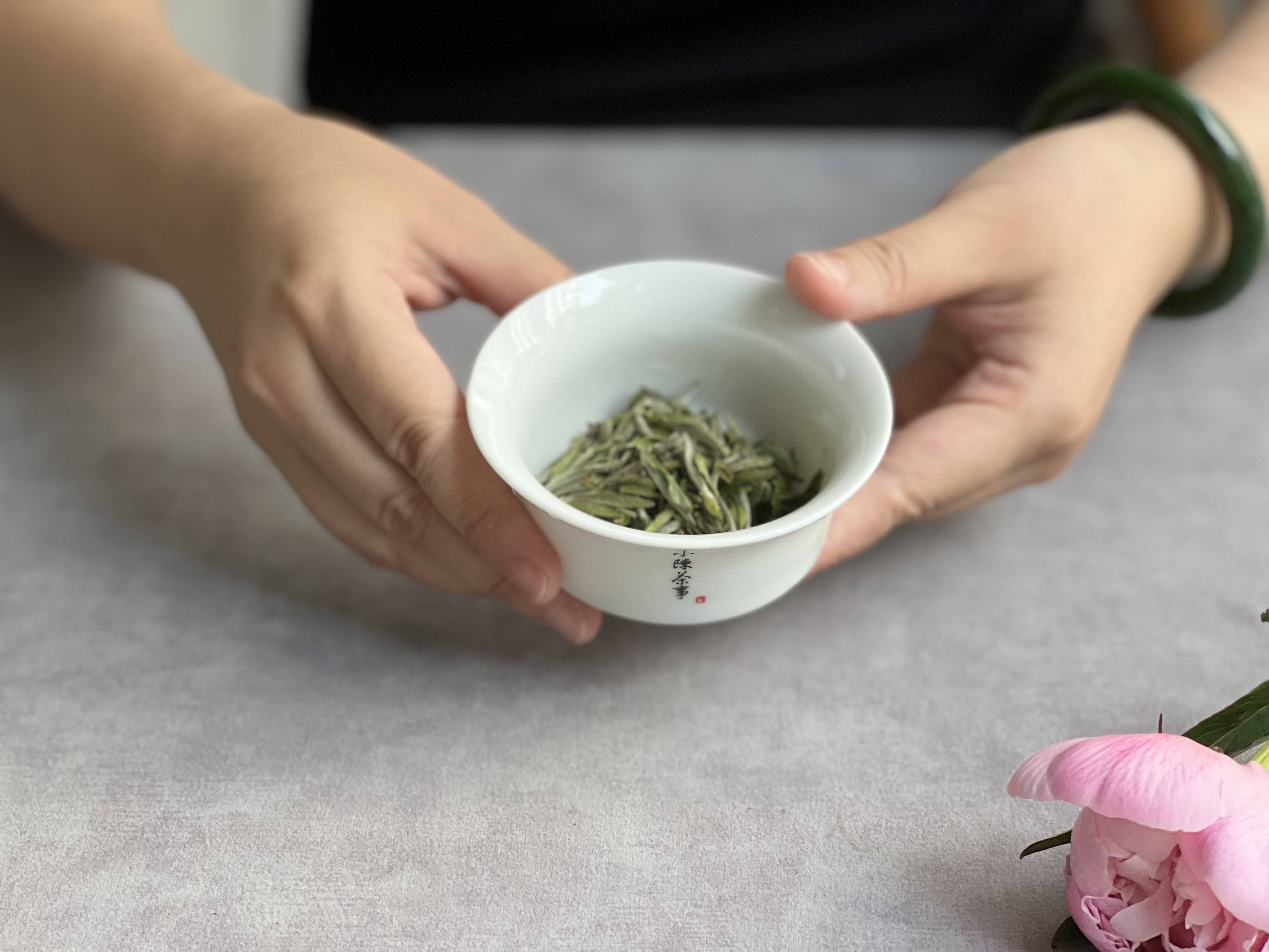 新手买白茶<strong></p>
<p>怎么买币</strong>，是按“公斤”买，还是按“克”买？怎么购买才划算？