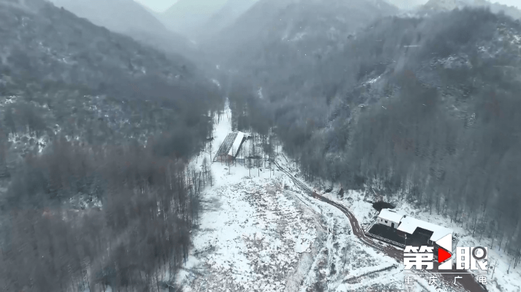 下҈雪҈҈<strong></p>
<p>波场币</strong>,了!重庆多地迎今冬第一场,雪景走一波