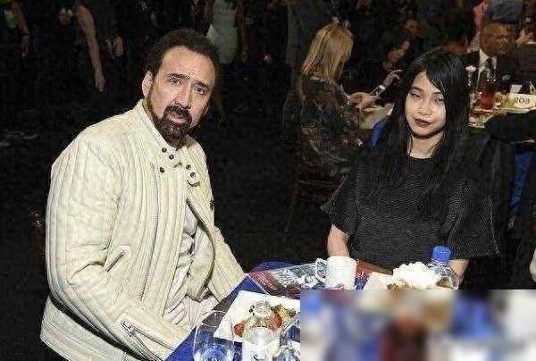 尼古拉斯·老四与派币:未来互联网的新兴金融模式