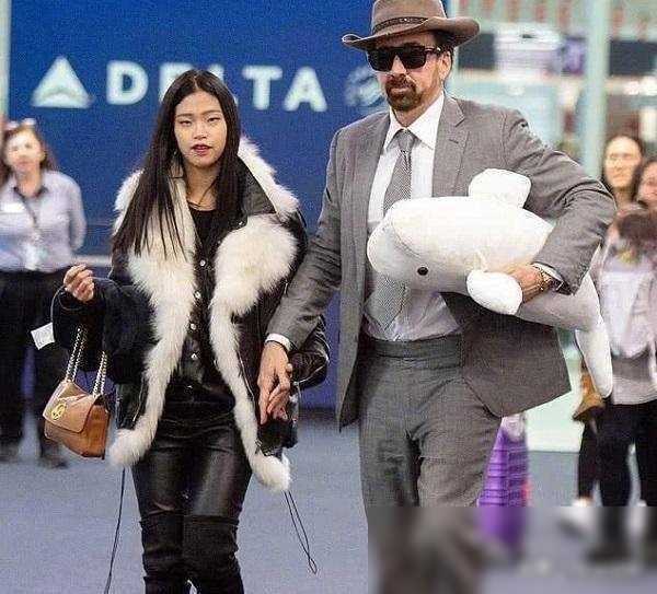 尼古拉斯·老四与派币:未来互联网的新兴金融模式