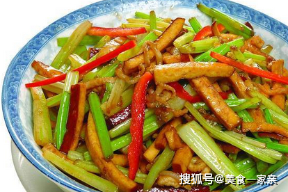 香干怎么炒比较嫩 香干可以和什么一起炒？