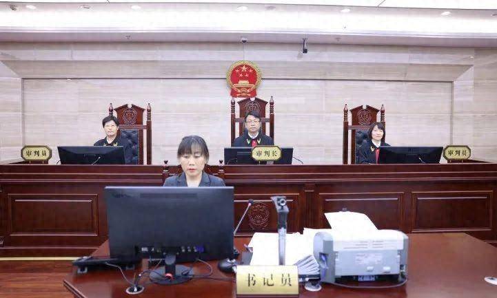 国家开发银行信息科技部原高级专家滕光进受贿案一审公开宣判