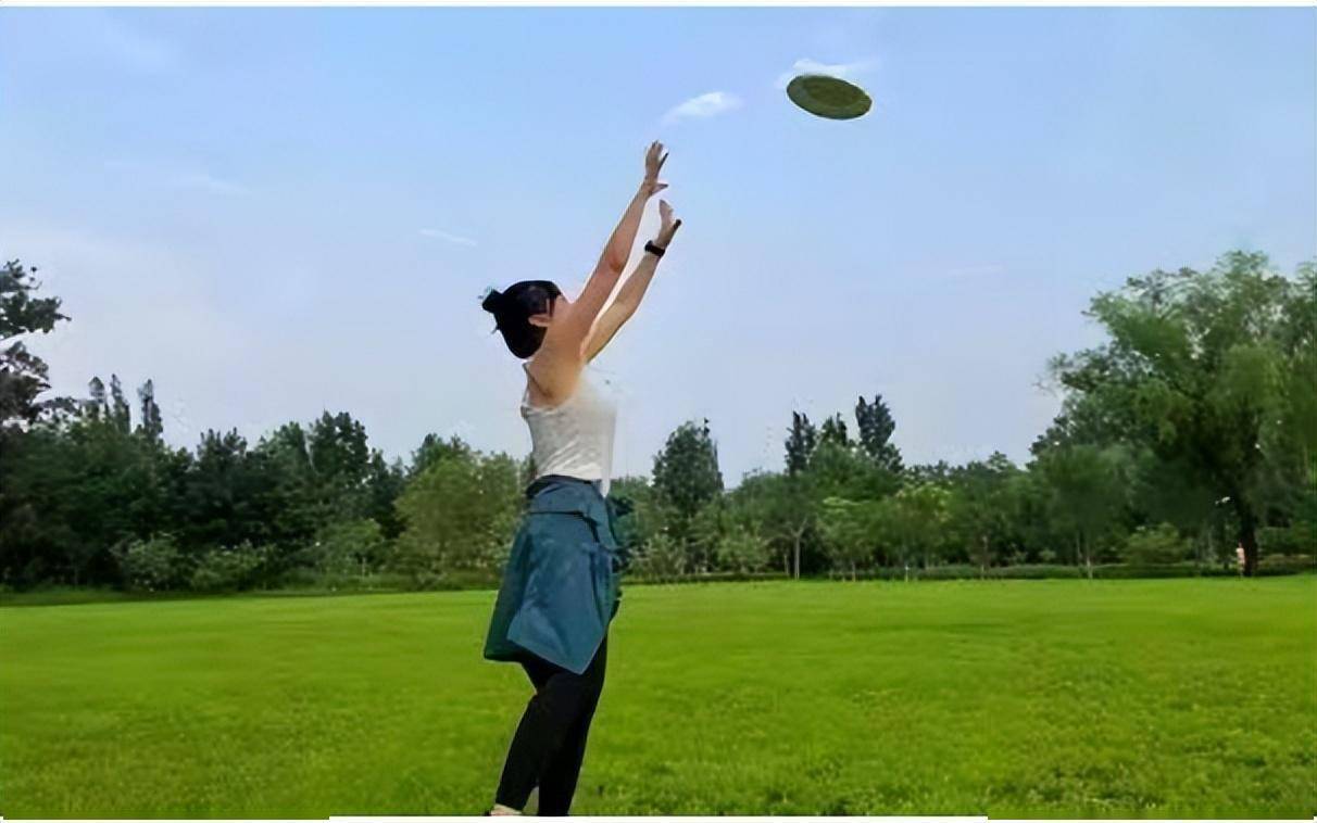 钱正在加快贬值<strong></p>
<p>货币贬值买什么保值</strong>,买什么才最保值?内行人:这3样10年不贬值