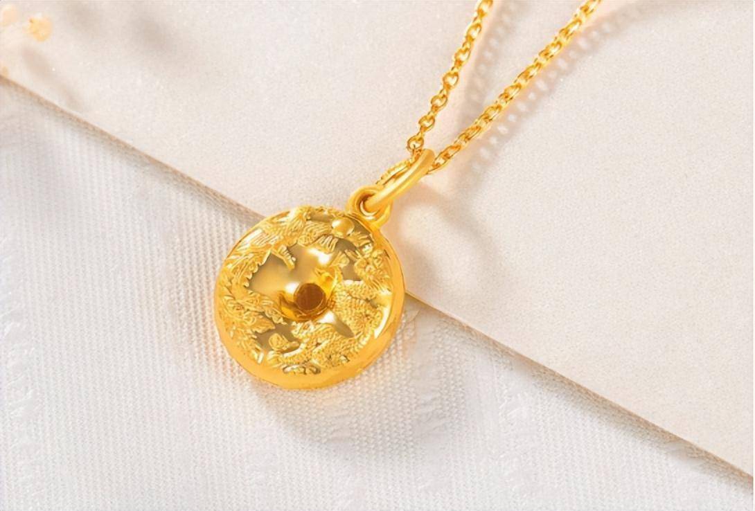 钱正在加快贬值<strong></p>
<p>货币贬值买什么保值</strong>,买什么才最保值?内行人:这3样10年不贬值