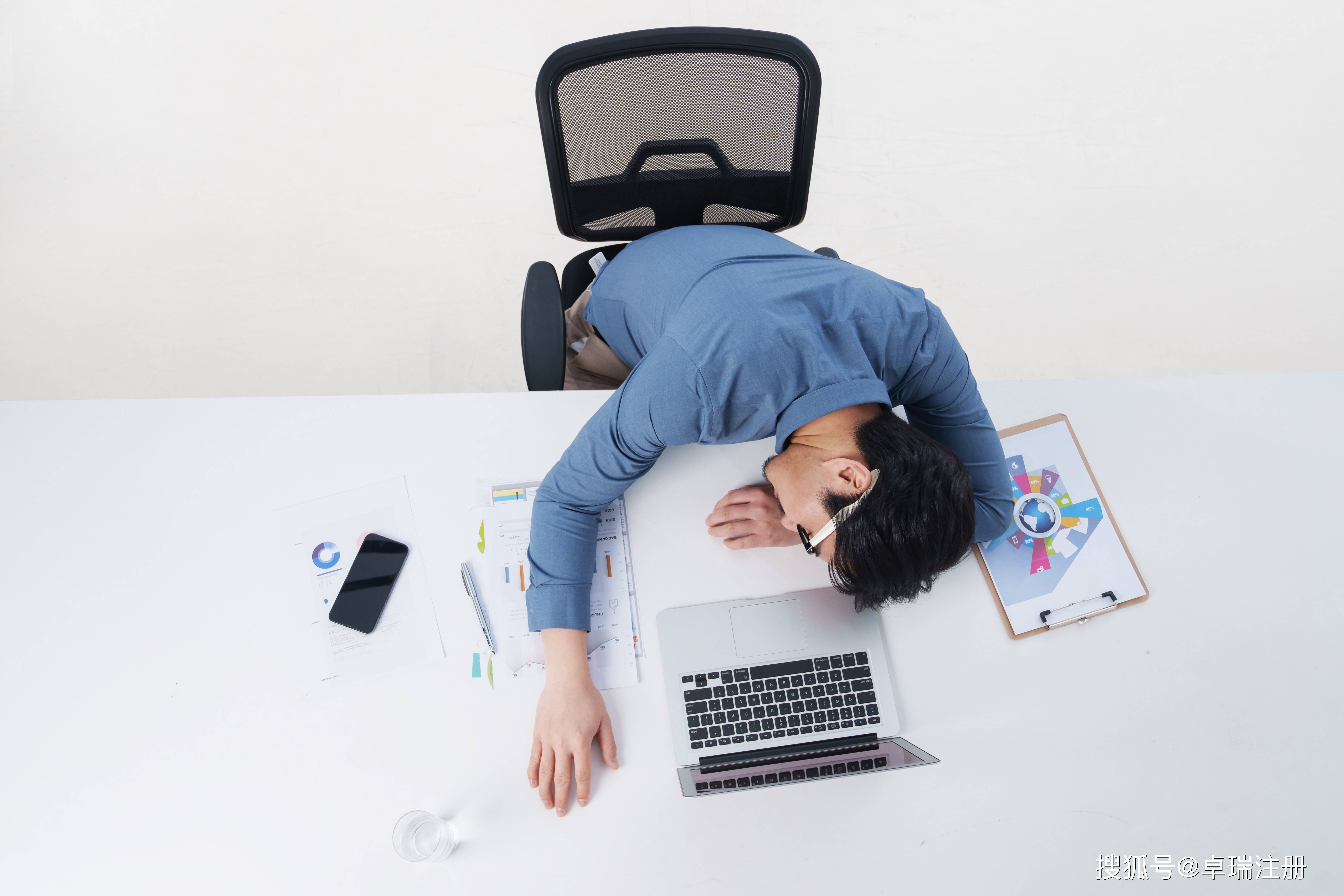 人民币汇率下半年怎么走？企业如何通过多币种账户应对汇率风险？