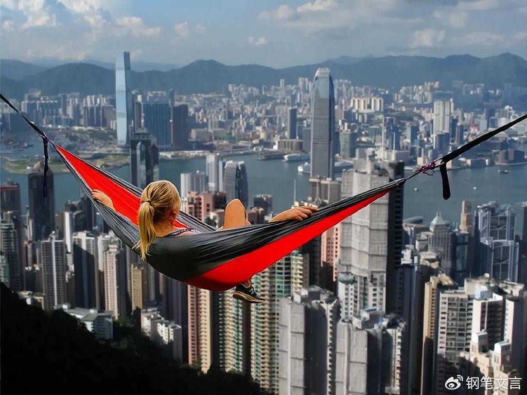 特朗普将赢得大选<strong></p>
<p>币安ico</strong>,但我希望哈里斯赢,因为她确实是一个草包