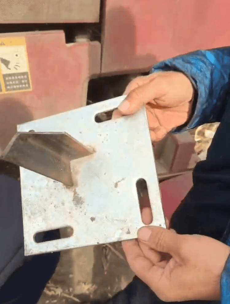 黑龙江农民收地疑遭恶意投放角铁<strong></p>
<p>币安网交易所</strong>,自发筹款找“凶手”?当地回应