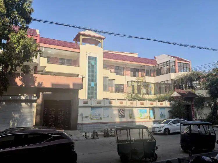 他被抓当晚有老百姓放鞭炮庆祝<strong></p>
<p>币安网交易平台</strong>,探访江苏第一位农民副县长“三蟒”豪宅