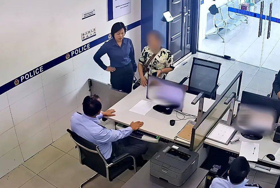 柳州女子到柳南万达买3万元黄金<strong></p>
<p>币安的比特币</strong>,不挑款不问价,店员吓到报警!