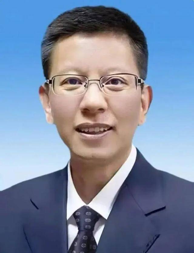 卸任市委书记3天后<strong></p>
<p>币安的比特币</strong>,55岁的他任省政府党组成员!